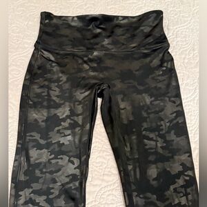 Spanx faux leather camo print leggings - size L